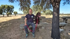 Cómo elegir un buen adiestrador canino en Barcelona